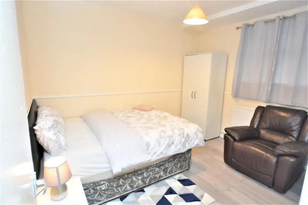 London Zone 1, 3bedroom Maisonette with a View