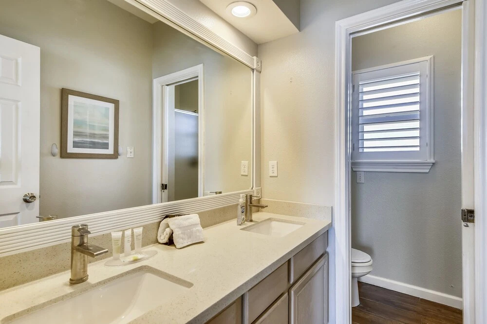 Kahala 11835 - 6 Br Home