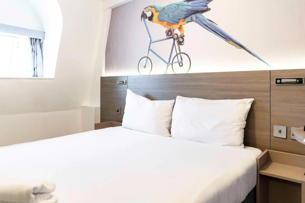 Heeton Concept Hotel - Kensington London