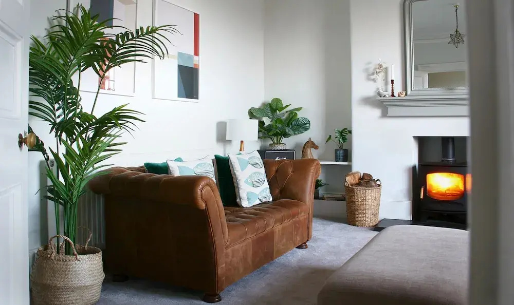 Beautiful 6-Bed - Sleeps 12 - Stunning Views