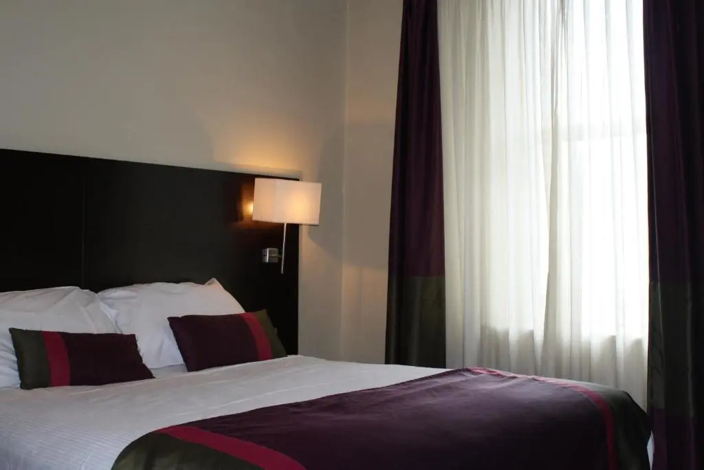 Hearns Hotel