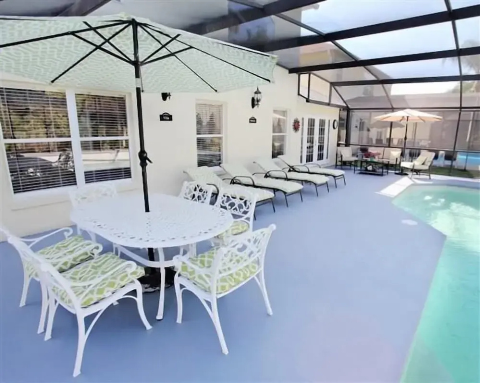 Ref 08 Stunning 5 Bed Villa With own Pool spa Near Disney