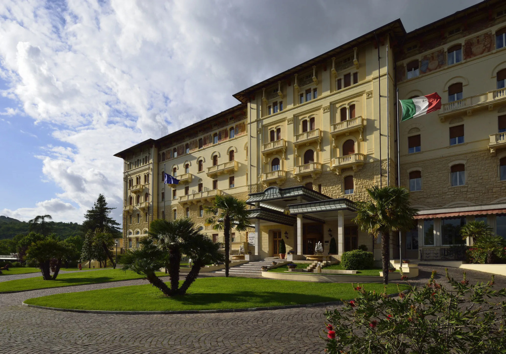 Отель Palazzo Fiuggi