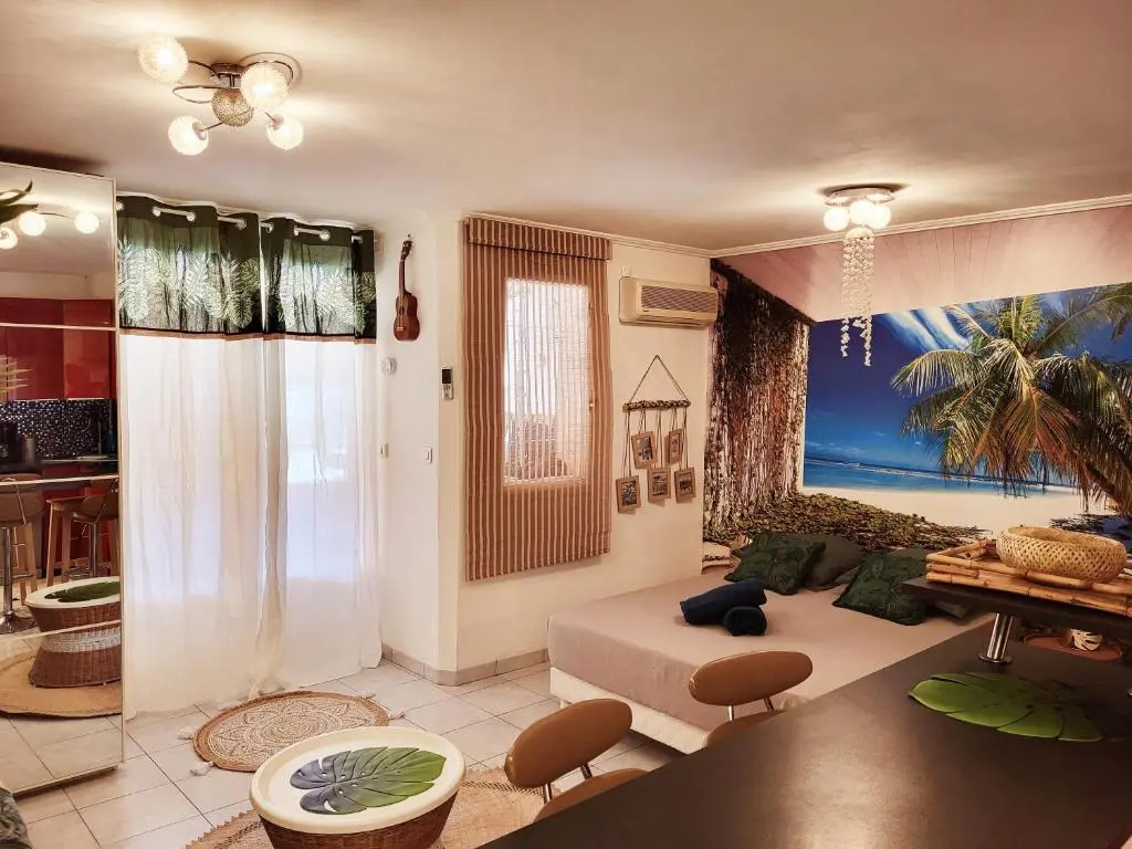 Le studio TAHITI 4 pers 600m de la plage la favière