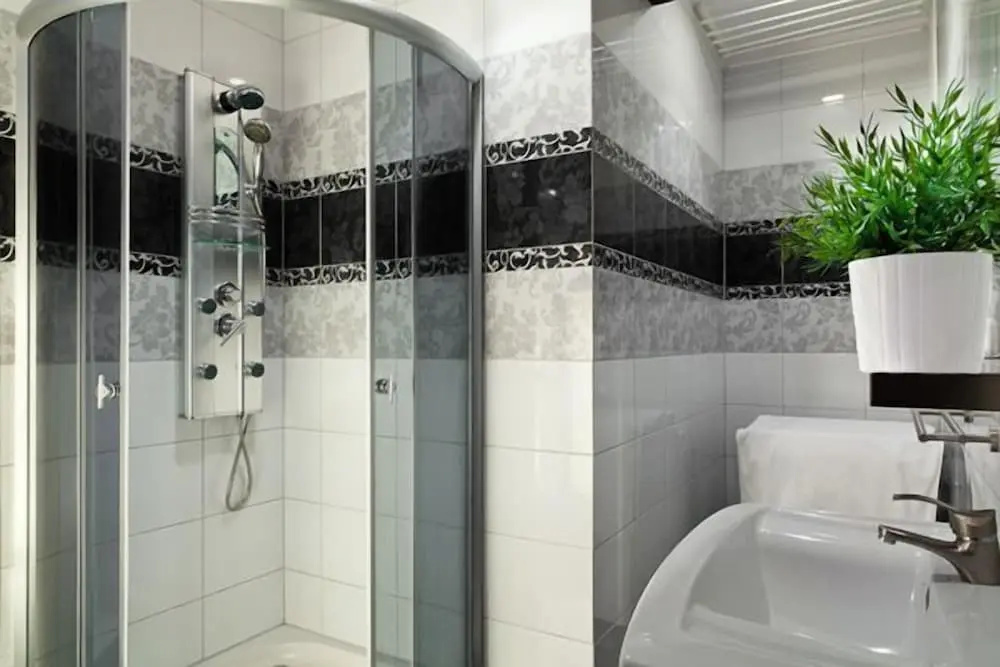 Blooms Boutique Hostel Inn & Apartments