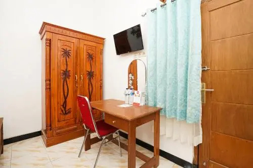 OYO 302 Karolin Syariah Residence