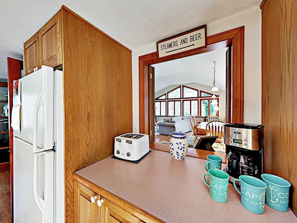 Hilltop - 3 Br Home
