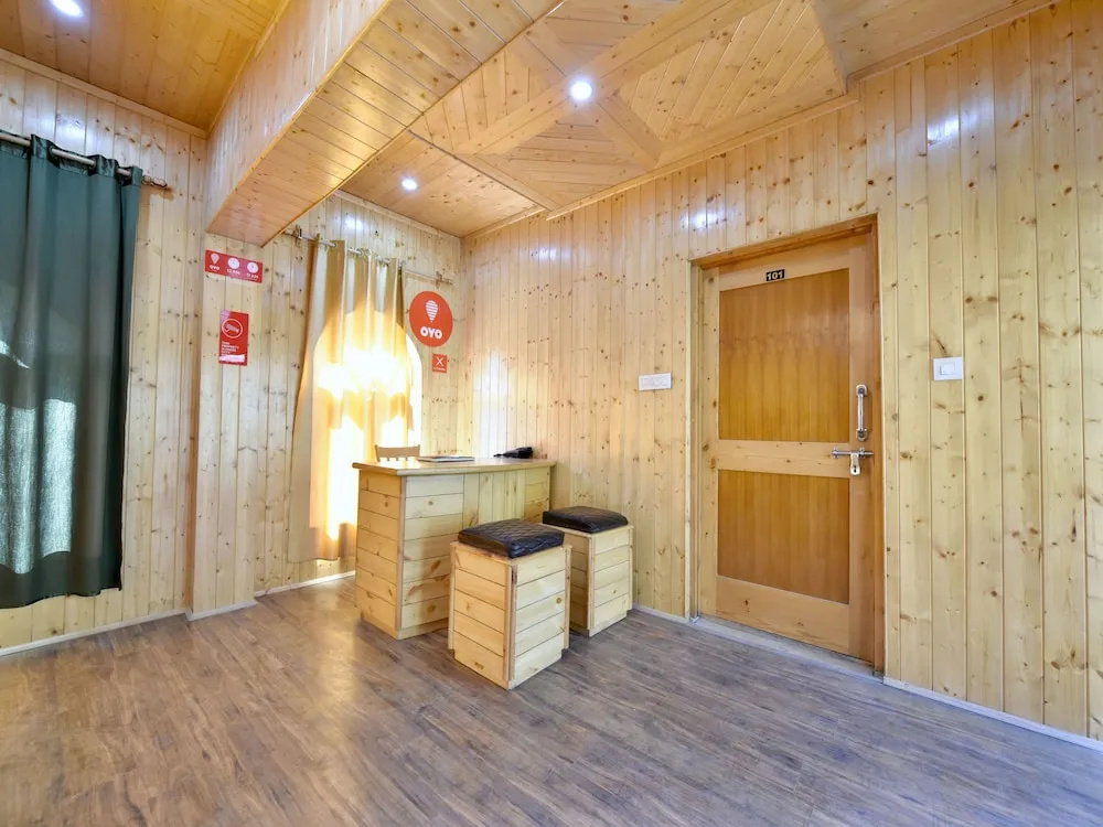The Avenue River Side Hotel - Near Volvo Bus Stand Manali