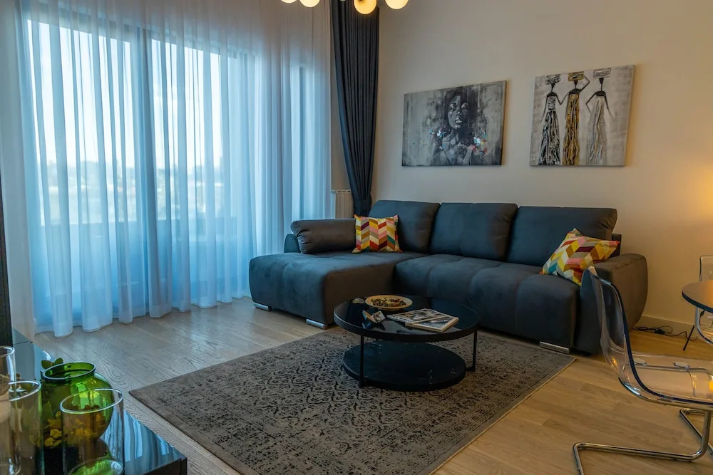 Apartments Royal - Aria Building