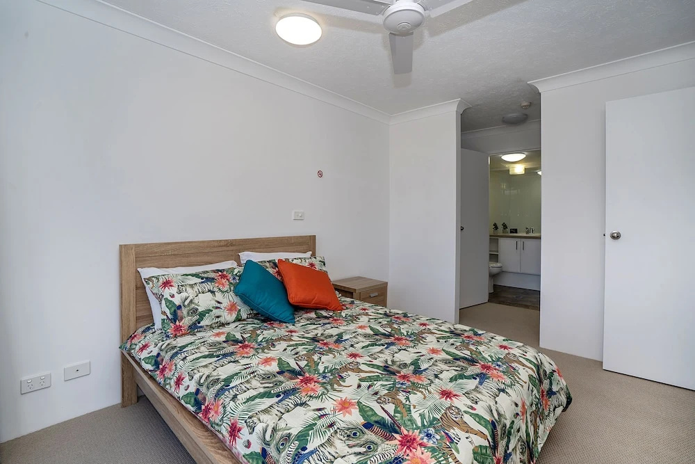 Terrific Location, Large 2BR, 2 Bath Apt