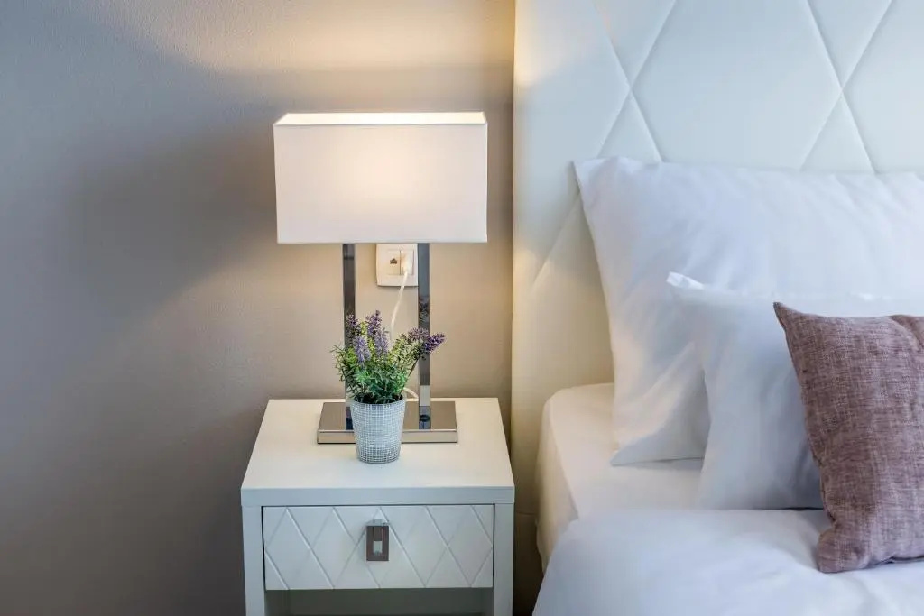 Apartments & Rooms Preelook