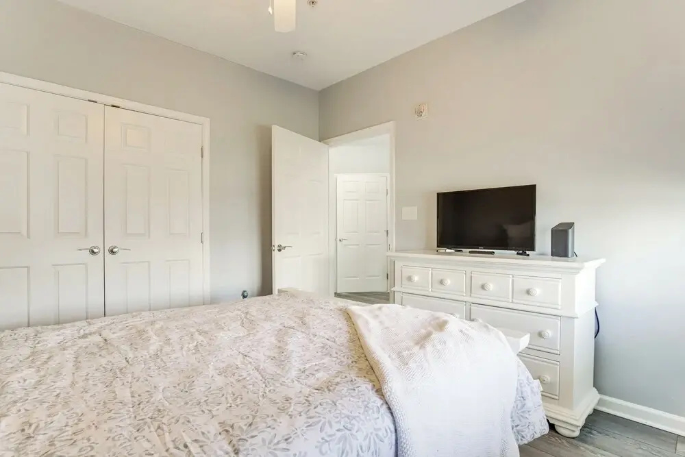 Ocean City Condo w/ Pool & Private Beach Access