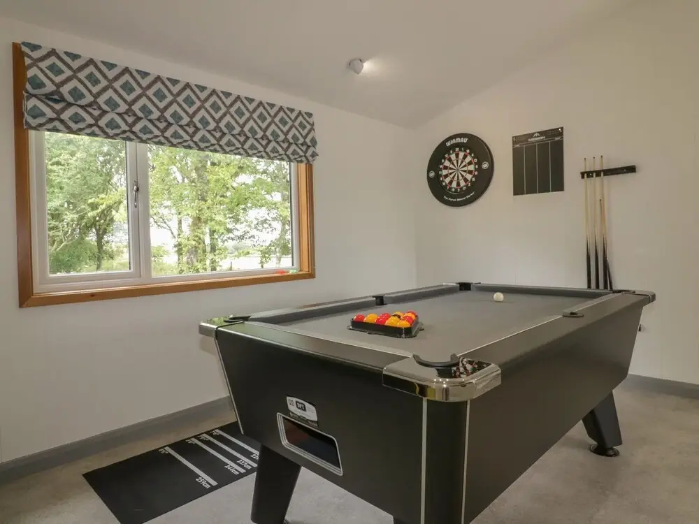 18 Meadow Retreat