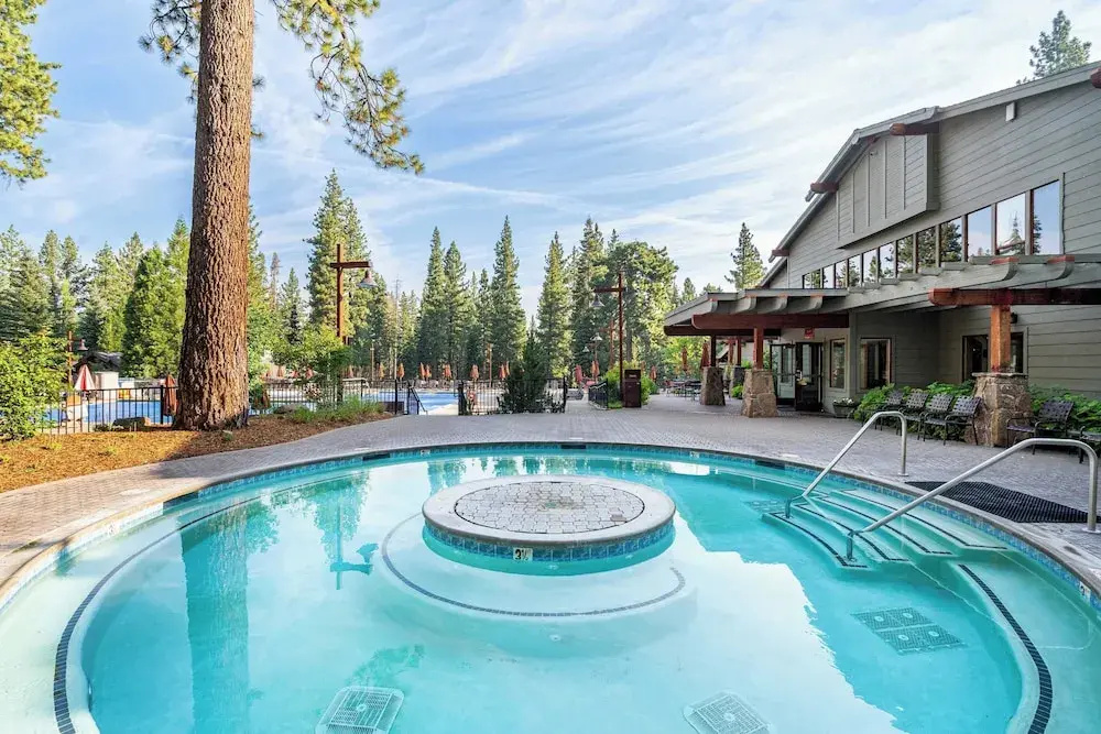 Hawk's Eye by Avantstay Cozy Condo w/ Views & Access to Northstar Resort Community