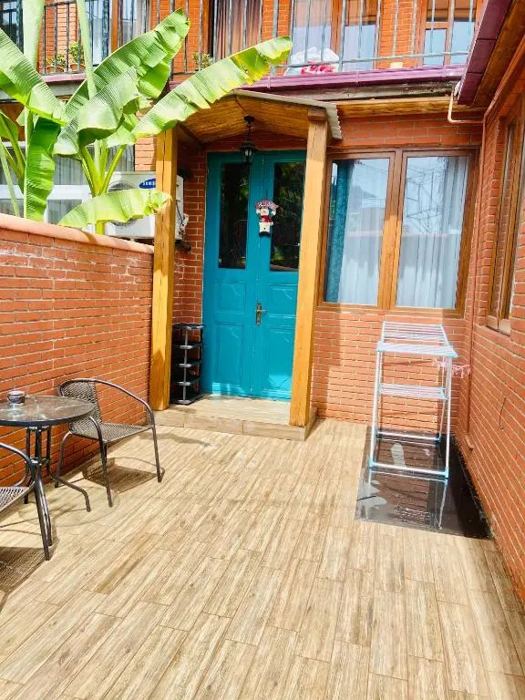Apartment With Yard In Old Tbilisi