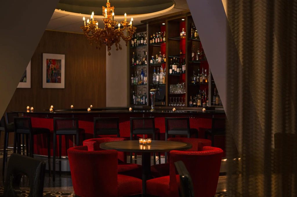 Pennyweight Hotel Boston, Curio Collection by Hilton
