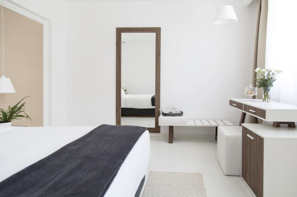 Monogram Hotel