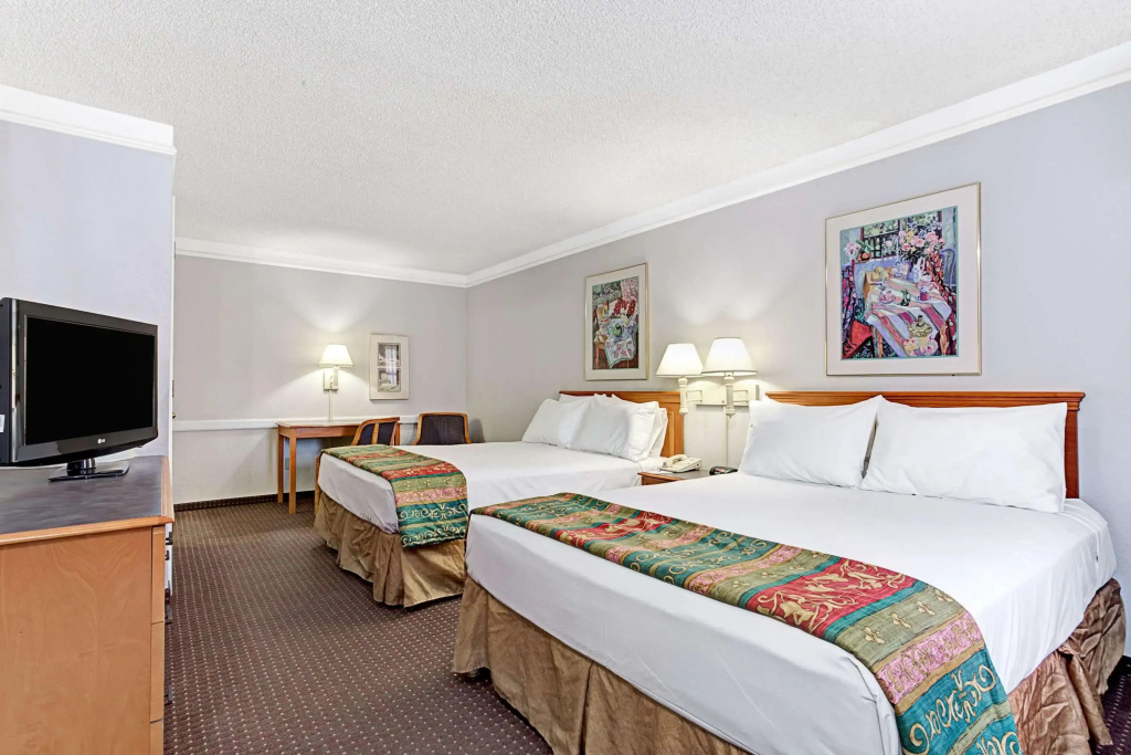 Days Inn by Wyndham Tucson City Center