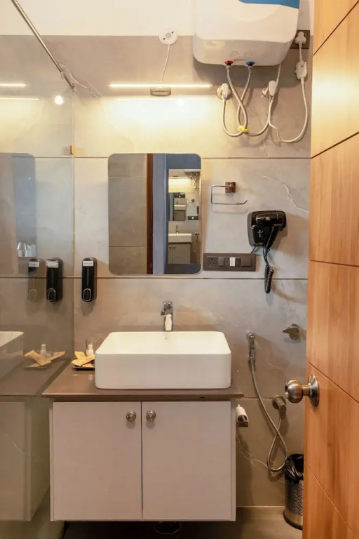 Yecha House - Mountain & Lake View Retreat, Bhimtal