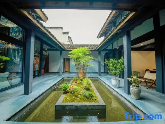 Lanwu X-Space Guesthouse (Huangshan Xixinan Ancient Village Branch)