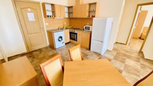 Bratanov Apartments in Trakia Complex