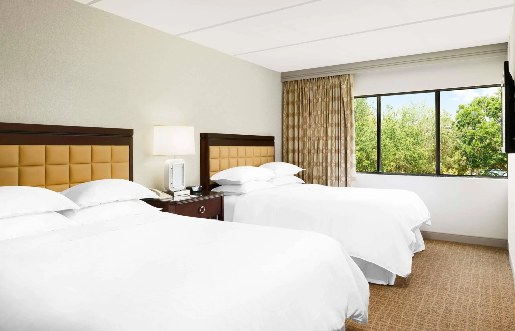Sheraton Suites Orlando Airport Hotel