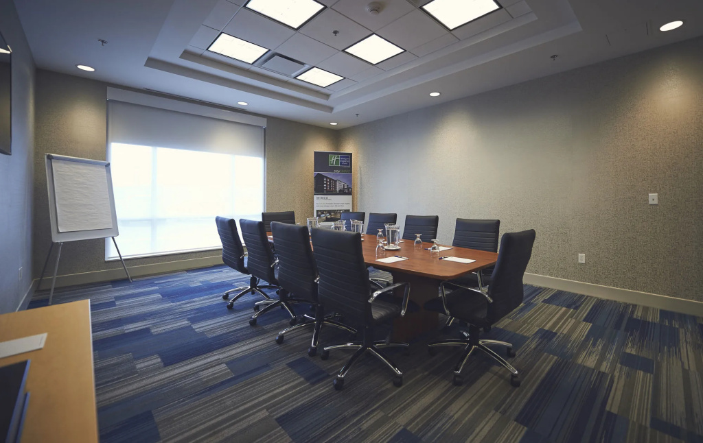 Holiday Inn Express & Suites St. John's Airport by IHG