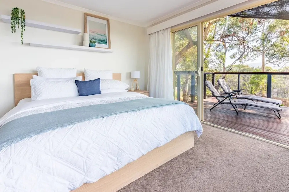 Bush Hideaway by the beach