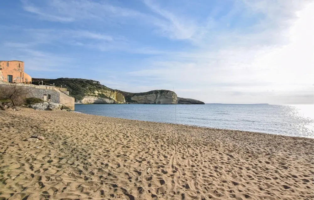 Nice Apartment in Cuglieri With Wifi and 2 Bedrooms