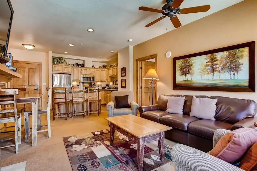 Premier 2 Bedroom Mountain View Condo Located in Historic Downtown Breckenridge Walking Distance to Peak 9