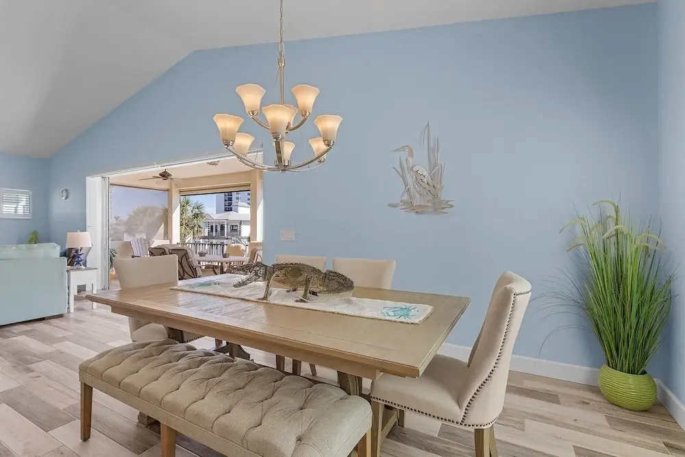 109 Gulfview Avenue - Beautiful Private Pool Home Mid Island 3 Bedroom Home by RedAwning