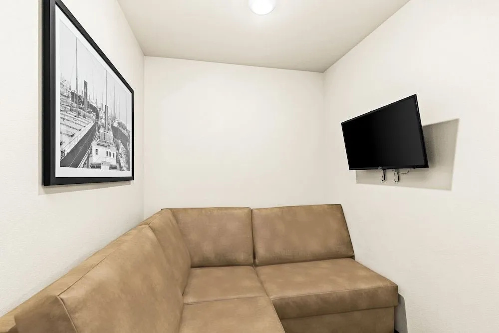 Cobblestone Hotel & Suites - Cullman