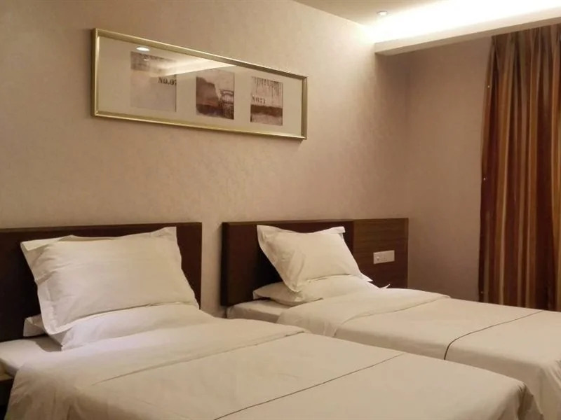 Shenzhen Futian Huaqiang South Feiyuan Hotel