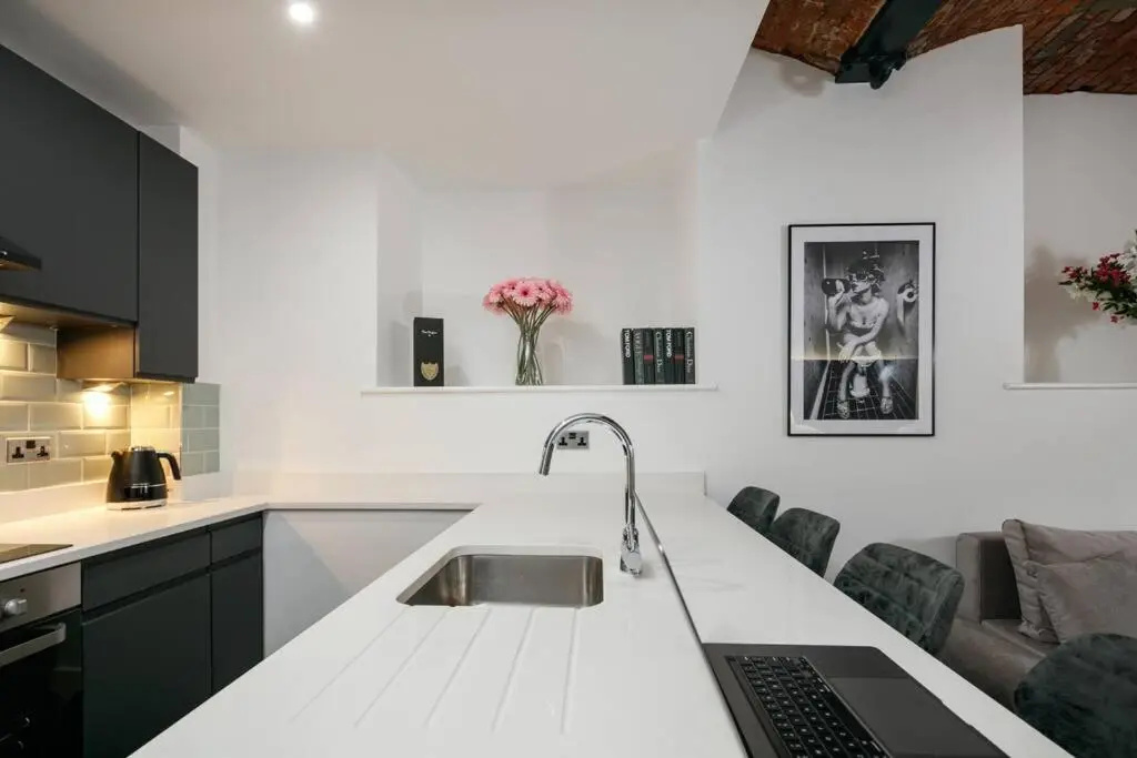 Manchester Warehouse Apartment by Jacksonheim Residences