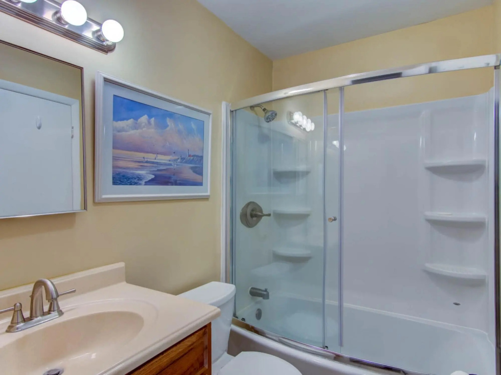 Two bedroom, two and half bath condo walking distance to The Hangout