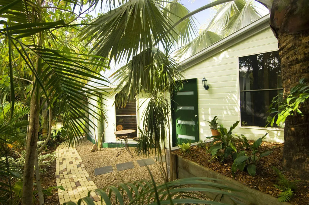 Glasshouse Mountains Ecolodge