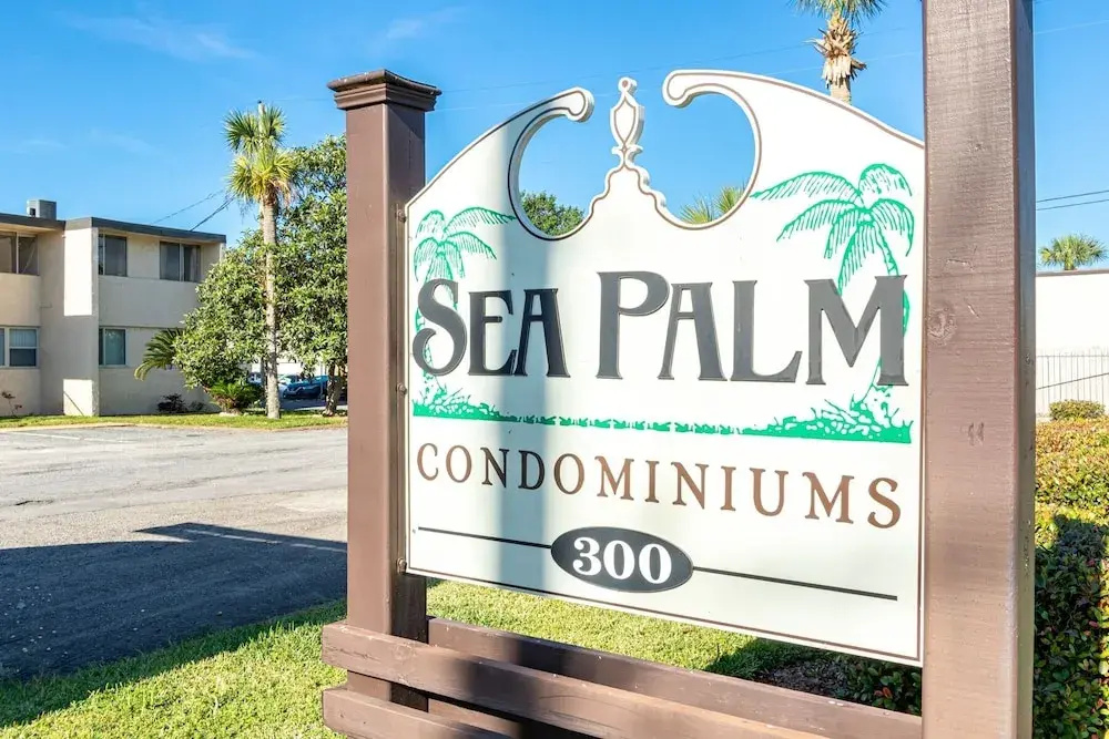 Sea Palm 1D is a 2 BR 1 Bath that is pet friendly and sleeps 6 by RedAwning