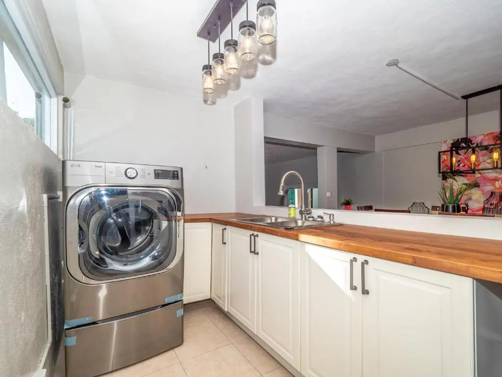 Newly Renovated 8 Bedroom Ocean Front Villa with Pool