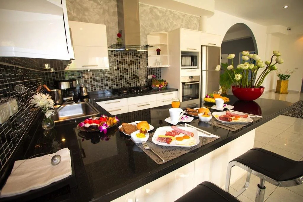 Blissful Tropical Stay at SeaLaVie Villa