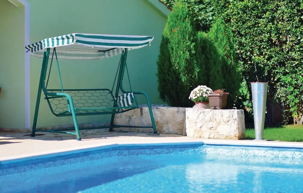 Amazing Home in Zadar With Wifi and 2 Bedrooms