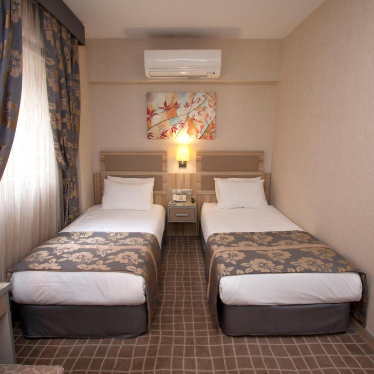 Nanda Hotel