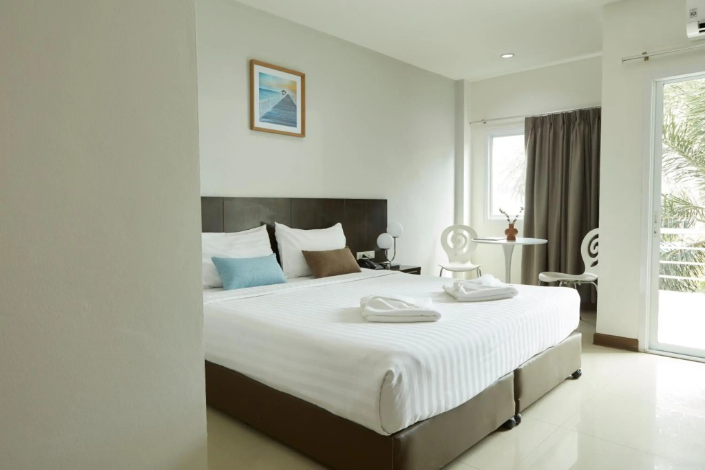 Rhienchai Place Hotel