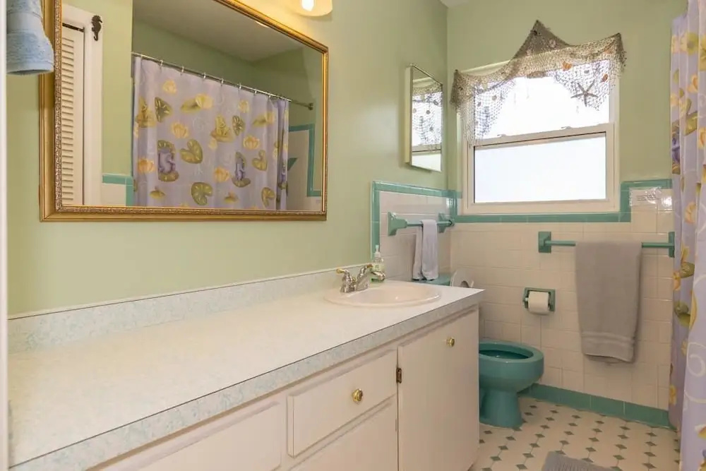 AM Beach Place Unit 4