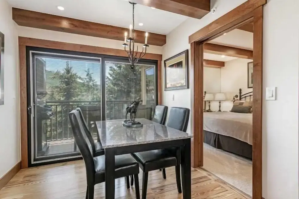 2 Bedroom Antlers Vacation Rental With Incredible Slopeside Views And Just A Short Walk To Gondola And Lionshead Village