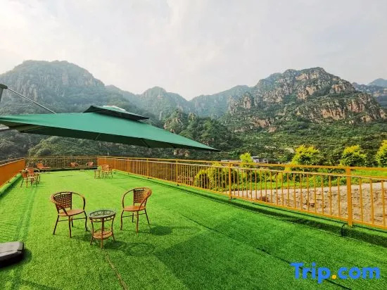 Xiangbo Bowen Travel has a mining homestay at home