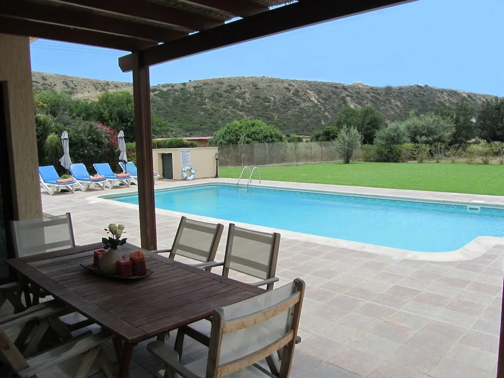 Gorgeous Bungalow by Pissouri Bay, With Private Pool, Landcaped Garden