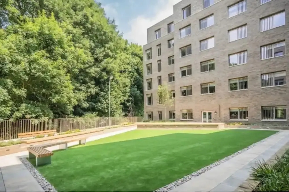 Studios and Ensuites with Shared Kitchen at Hillfort House in Brighton