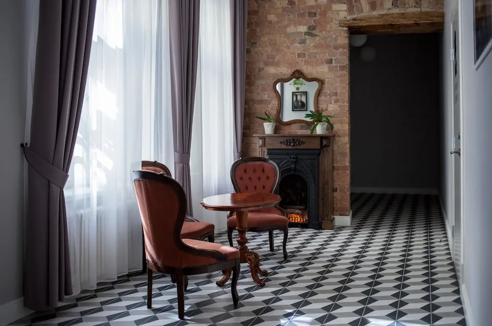 Sherlock Apartments