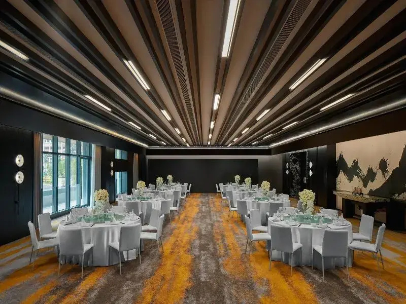 HUALUXE Hotels and Resorts Chongqing Wushan by IHG