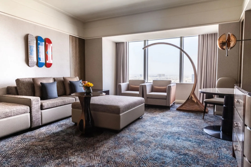 Отель Four Seasons Riyadh At Kingdom Center